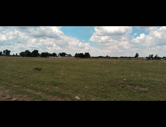 26,475M² VACANT LAND FOR SALE IN BOLTONWOLD